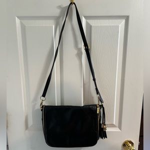 G.I.L.I. Halo Black Pebbled‎ Leather Crossbody